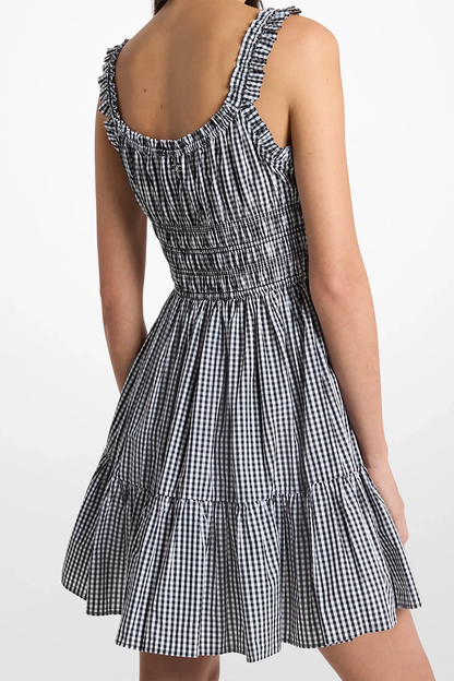 Kariertes Mini-Kleid mit Rüschenträgern und doppelt geraffter Taille